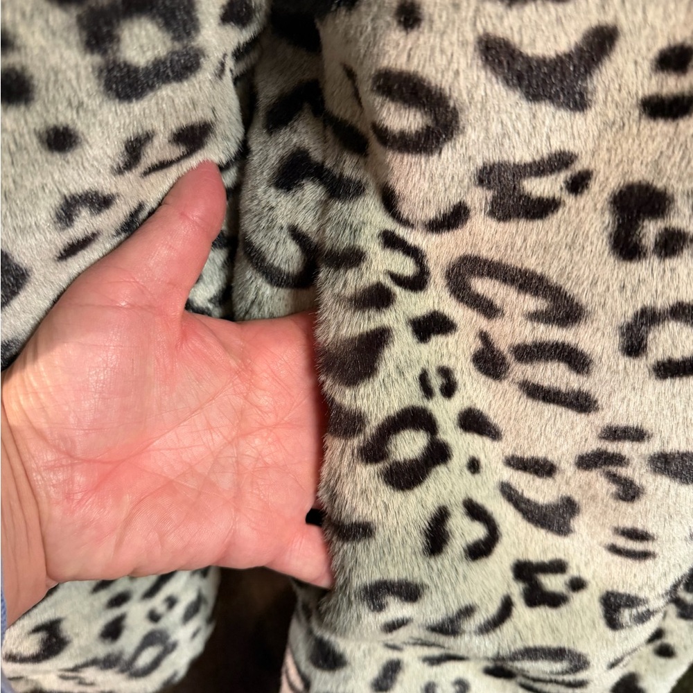 4/$15 Blanc Noir Animal Print Teddy Jacket - Picture 4 of 7